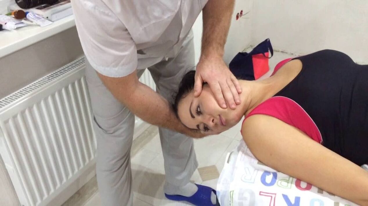 Pri bolnikih s cervikalno osteohondrozo se priporočajo ročne terapije
